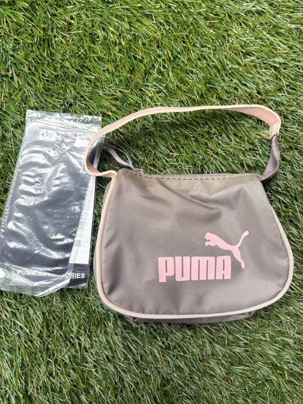 Vintage Puma 4”x 5” Grey Bag with Pink Logo NWT